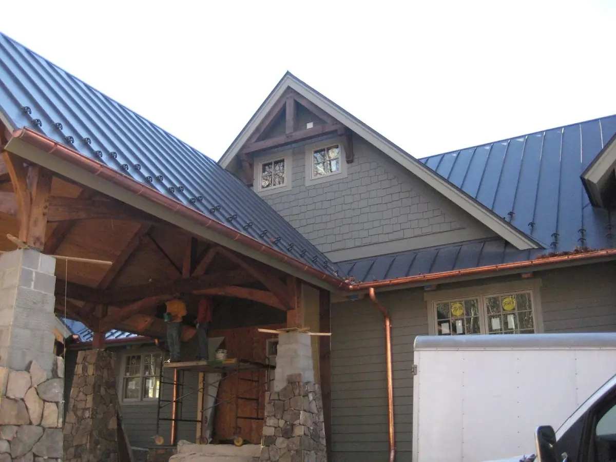 Craftsman Roofing team delivering quality roofing work in Cedar Creek